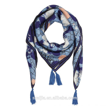 Fashion new ladies printed silk square tassel scarf